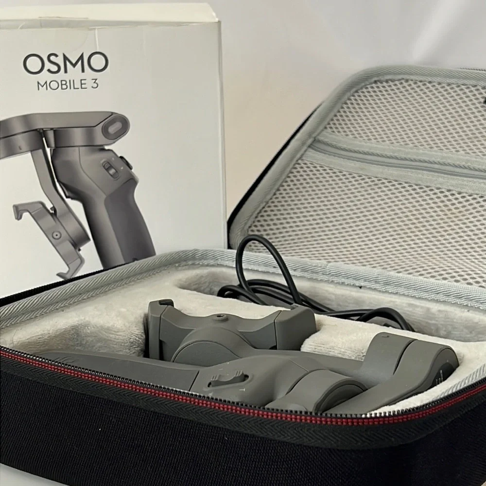 DJI OSMO MOBILE 3 Gimbal Stabilizer for Smartphones, Like New!Case Included.